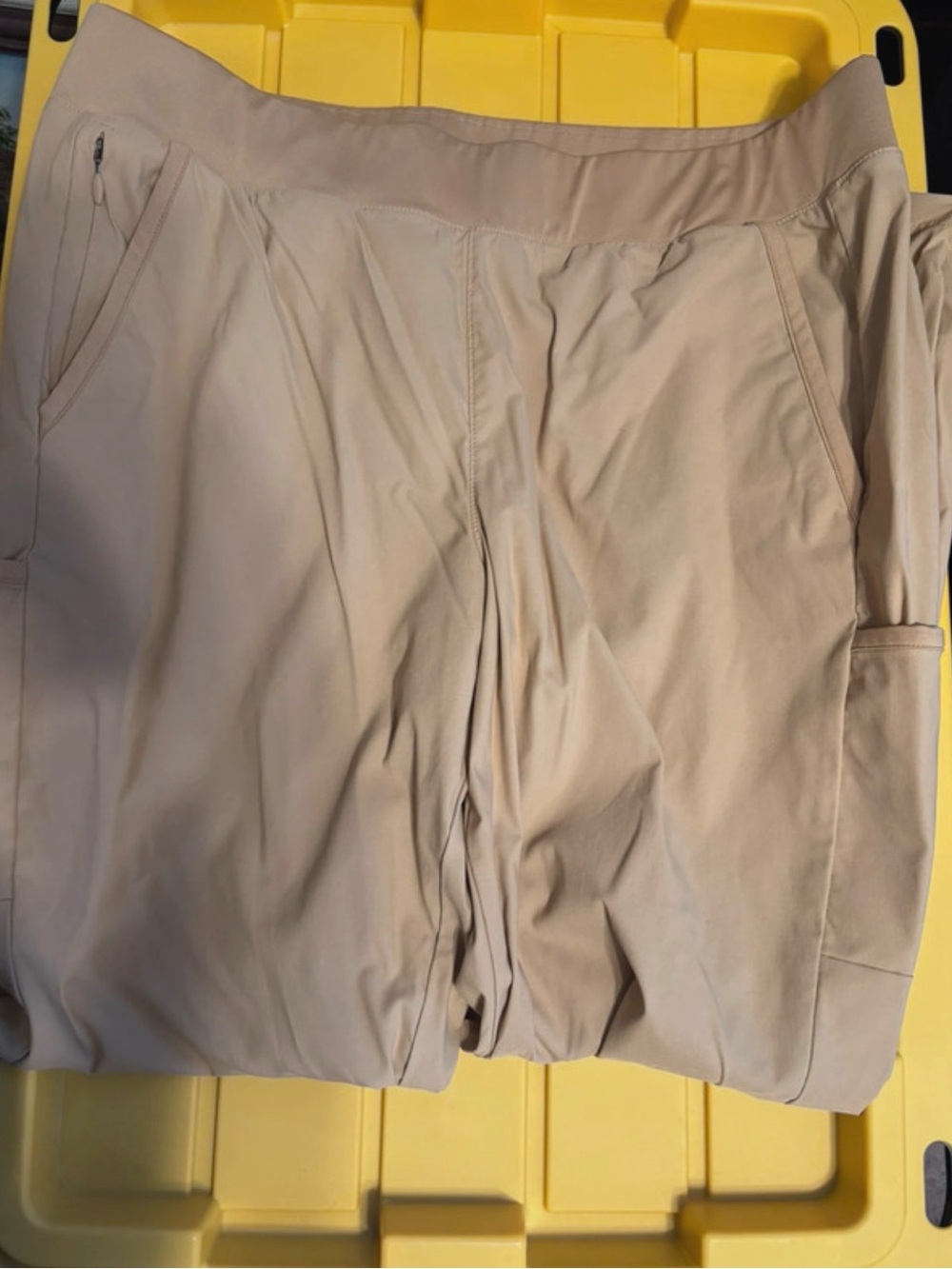 Columbia Women’s Tan Cargo Pants - Light Tan